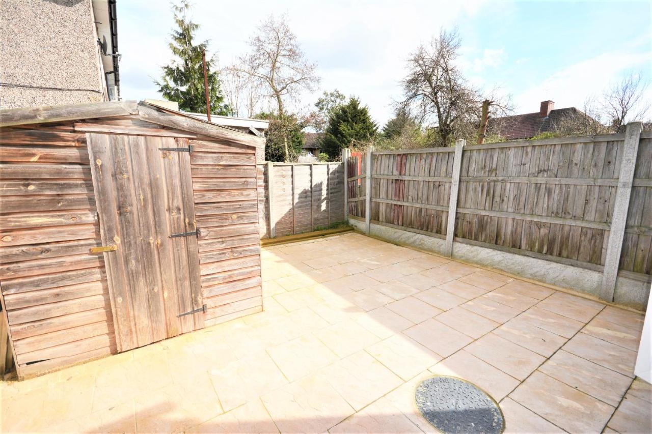 London Deluxe 6 Bedroom House Дагенъм Екстериор снимка